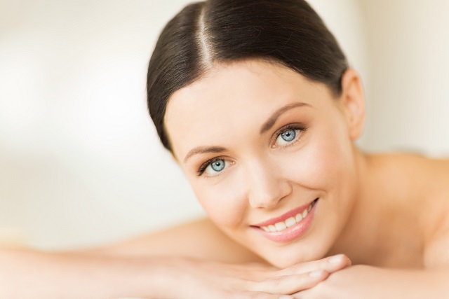 #BeautyTips - 7 Beauty Tips For Looking Younger #FrizeMedia
