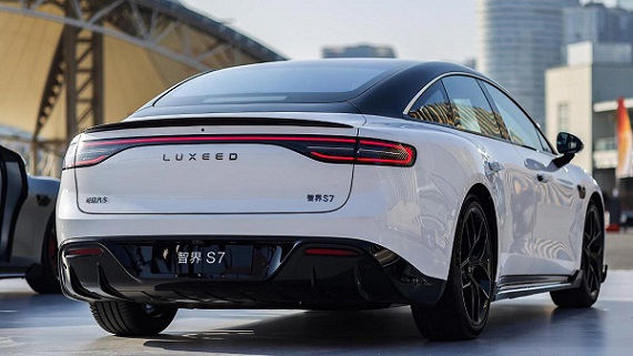 Huawei Luxeed S7 Electric Sedan #FrizeMedia