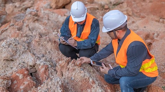 Mithril Strategic La Dura Gold Silver