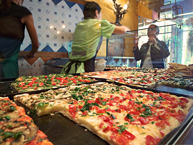 #Pizza - Tracing The History #food #Pizzalover #Pizzaria #FrizeMedia