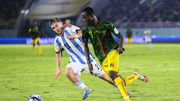 Sekou Kone Manchester United12