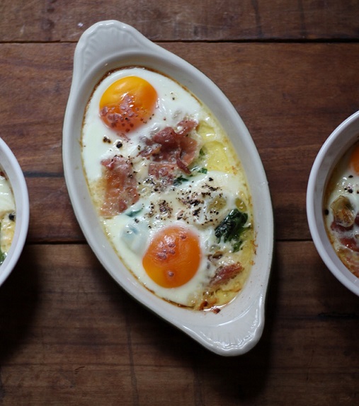 #ShirredEggs - Delicious #Egg #Recipes #food #foodblog #FrizeMedia