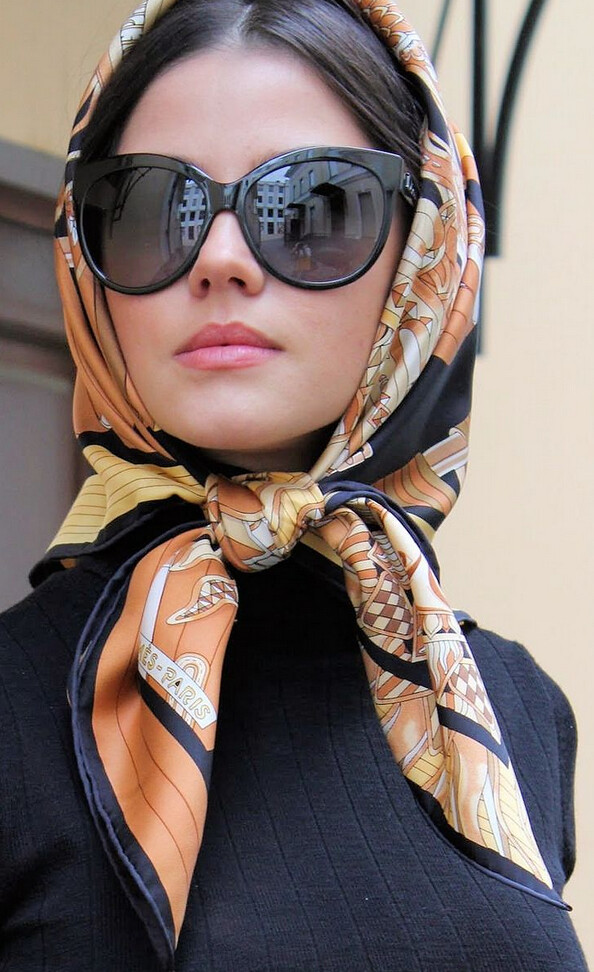 #Fashion - What Are The Essential Accessories #Style #FrizeMedia
